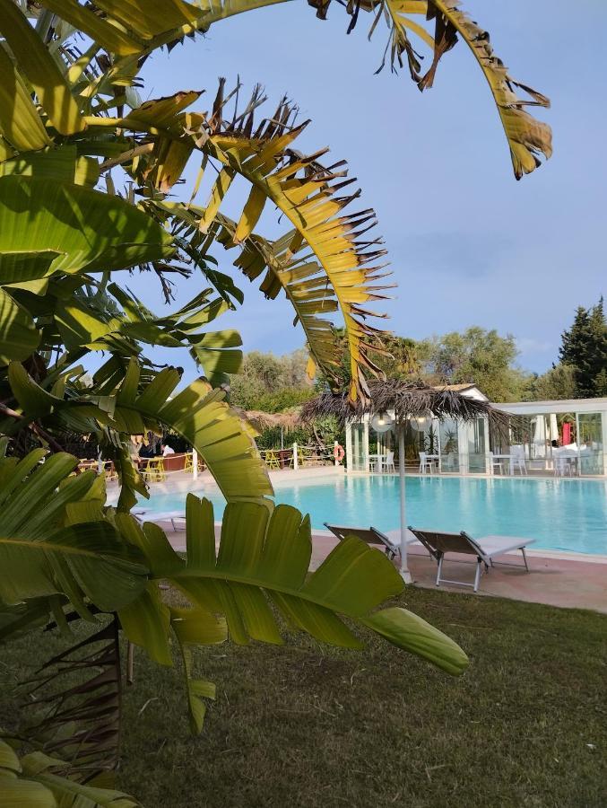 Valle Di Mare Country Resort Fontane Bianche Exteriör bild